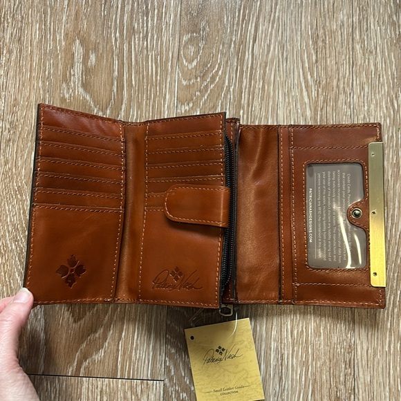 New! Patricia Nash tropical dreams Cametti tri fold floral leather wallet - Picture 2 of 16